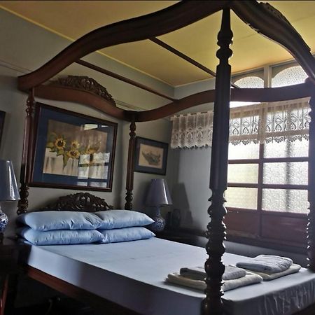 Casa Conchita Bed & Breakfast Taal ภายนอก รูปภาพ