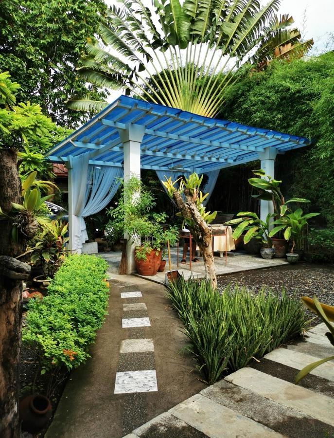 Casa Conchita Bed & Breakfast Taal ภายนอก รูปภาพ