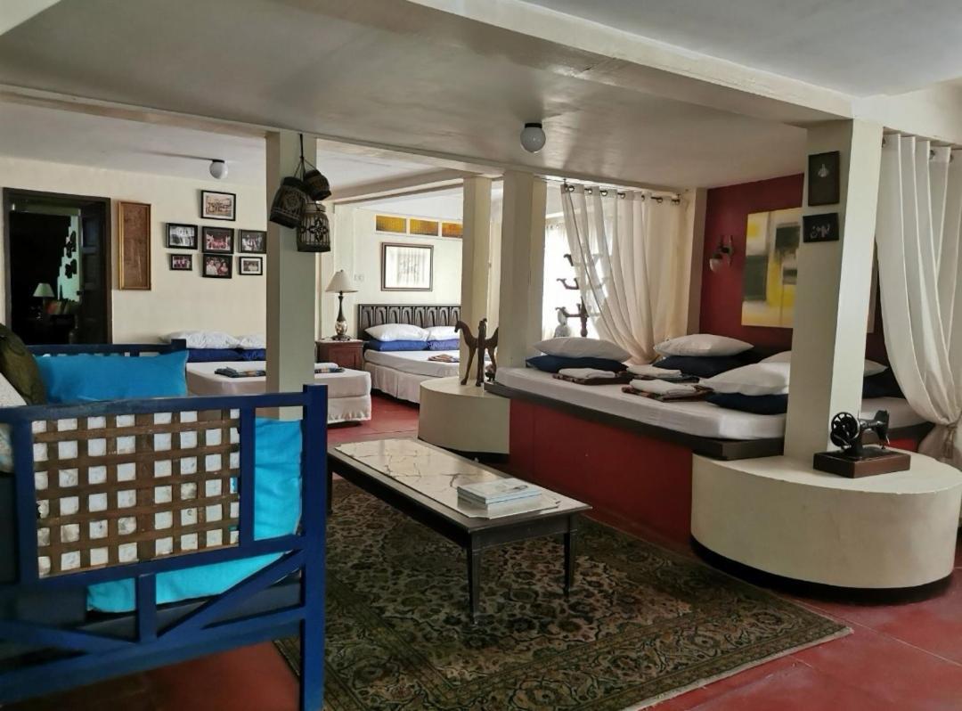 Casa Conchita Bed & Breakfast Taal ภายนอก รูปภาพ