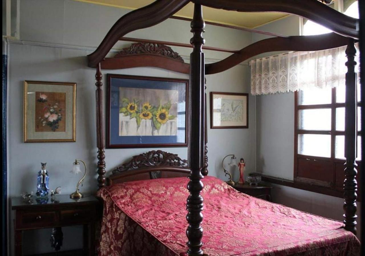 Casa Conchita Bed & Breakfast Taal ภายนอก รูปภาพ